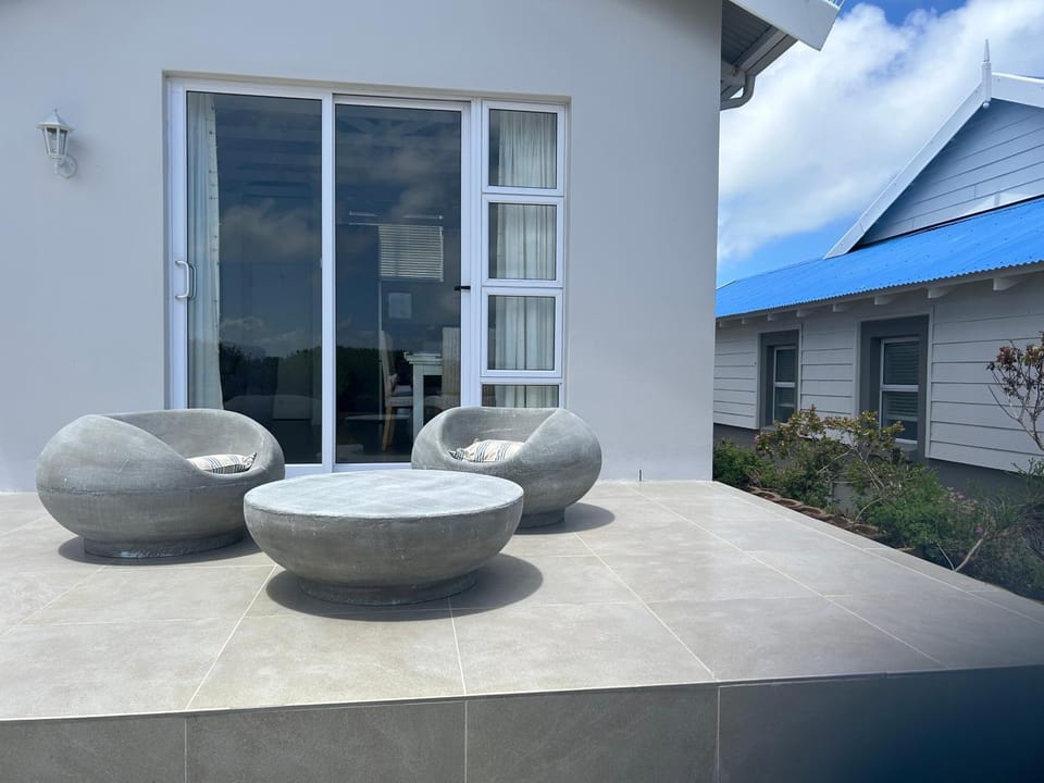 Patio, Balcony/Terrace, Seating area