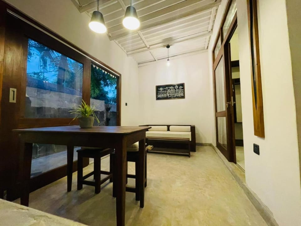 Living room, Seating area, Dining area, air conditioner