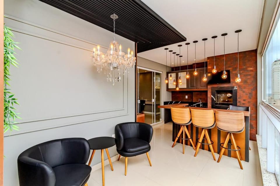 Coffee/tea facilities, Kitchen or kitchenette, Seating area