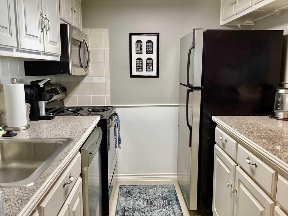 dishwasher, microwave, oven, stove, kitchen