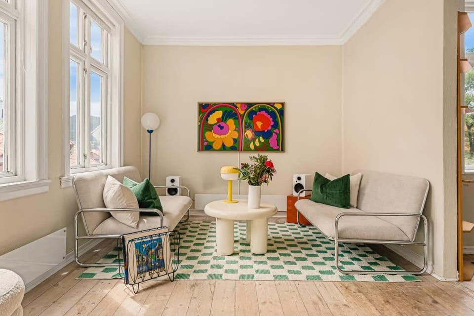 Living room, Seating area