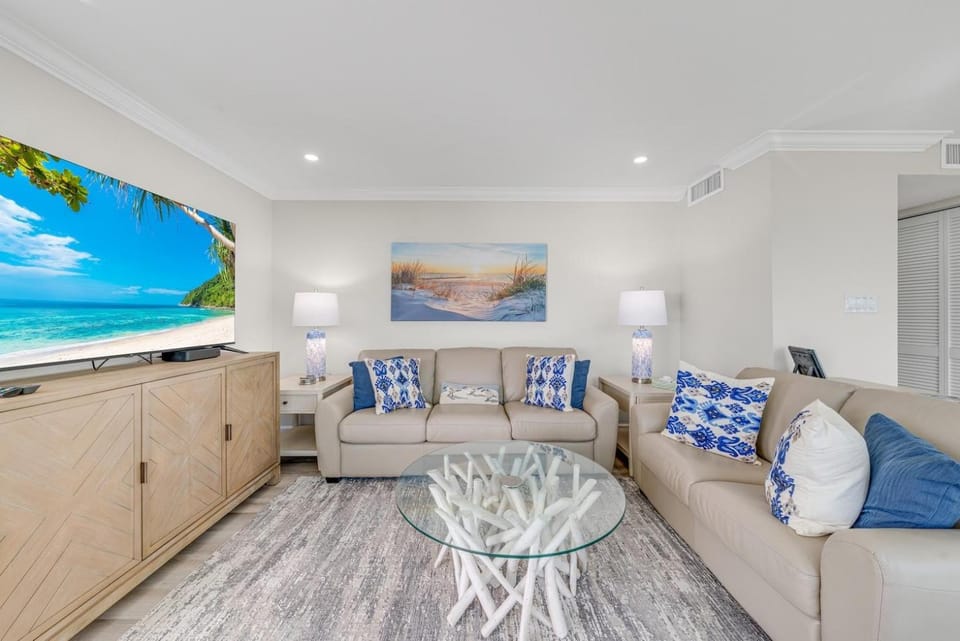 Island Beach Club #320E House in Sanibel Island