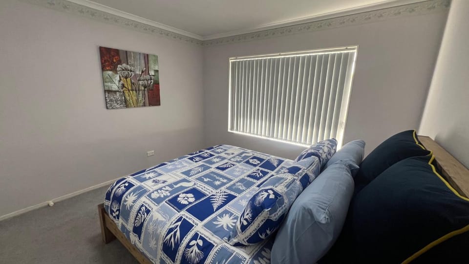 Family friendly Home with views of Manukau and Auckland city House in Auckland