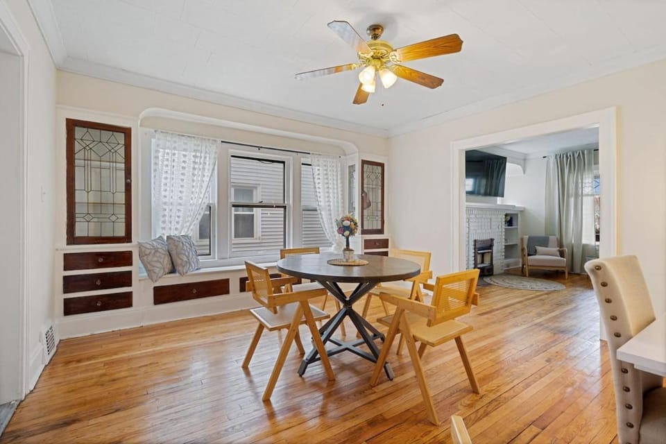 Dog-Friendly Lakewood Stay Near Cleveland & Lake Apartment in Lakewood