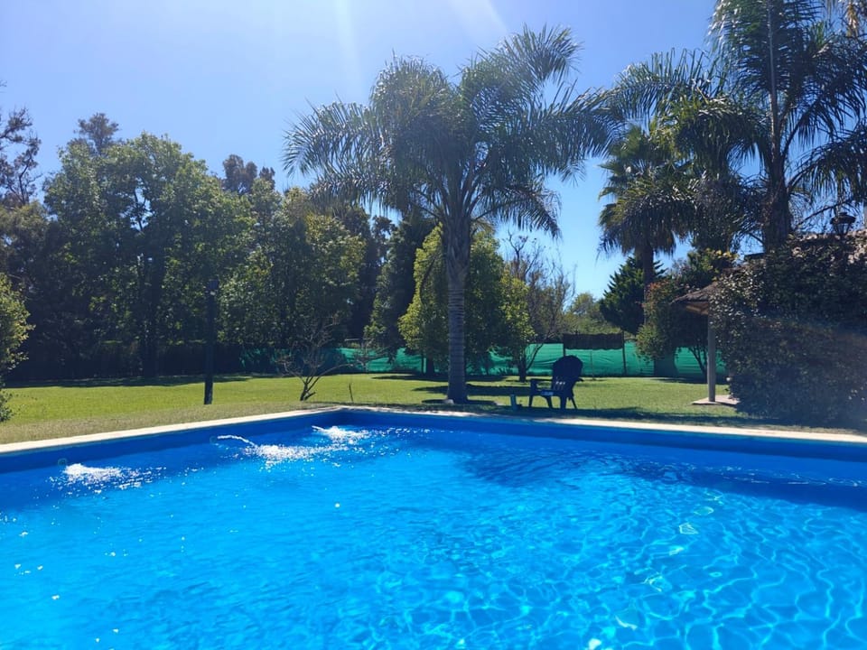 Complejo La Paz Casa de Campo- Dos casas ambas con piscina House in Buenos Aires Province