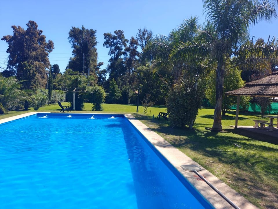 Complejo La Paz Casa de Campo- Dos casas ambas con piscina House in Buenos Aires Province