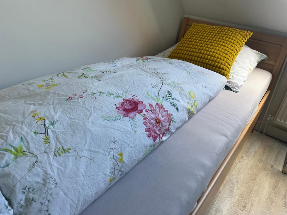 Zwei Zimmer, Küche, Badezimmer, Aufenthaltsraum Apartment in North Rhine-Westphalia