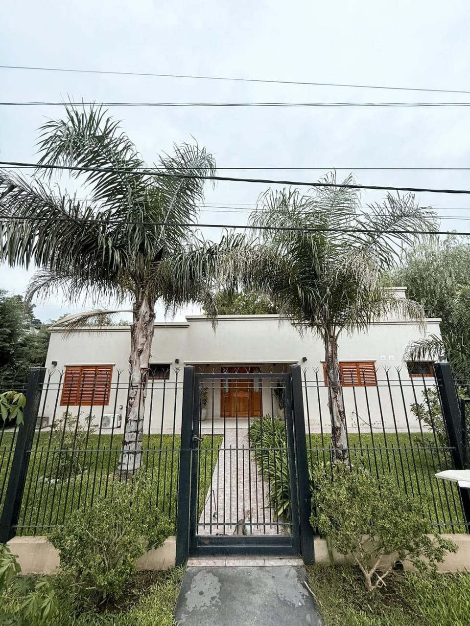 Casa sakura House in Buenos Aires Province