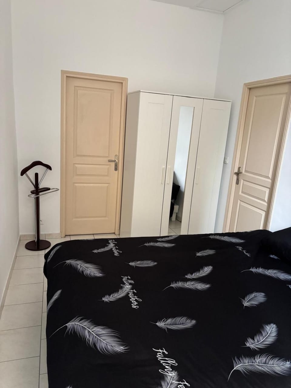 Bed, Photo of the whole room, Bedroom, wardrobe