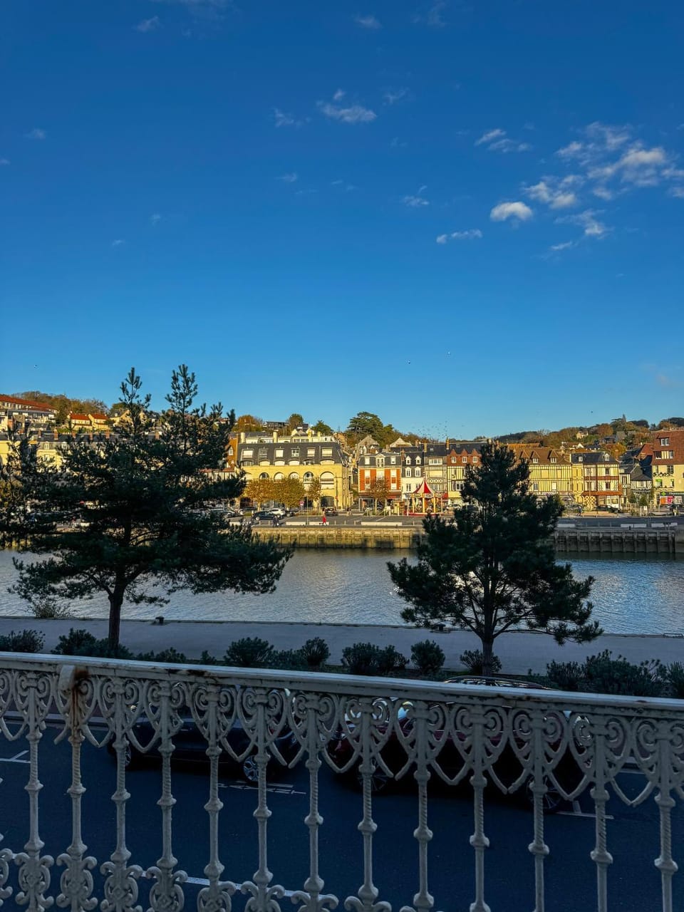 City view, River view