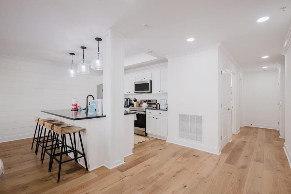 Kitchen or kitchenette, kitchen