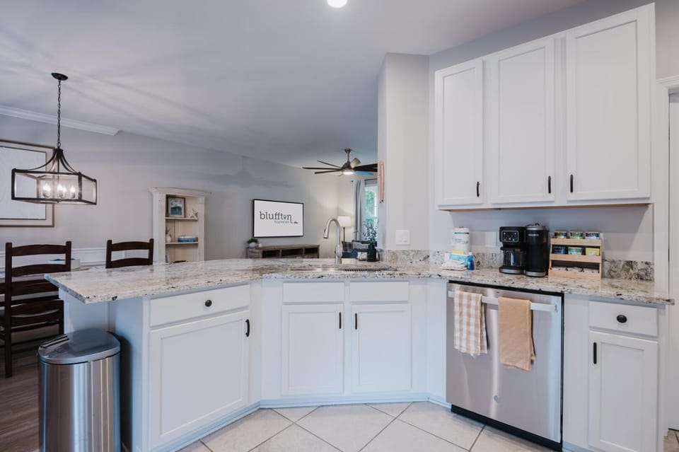Kitchen or kitchenette, kitchen