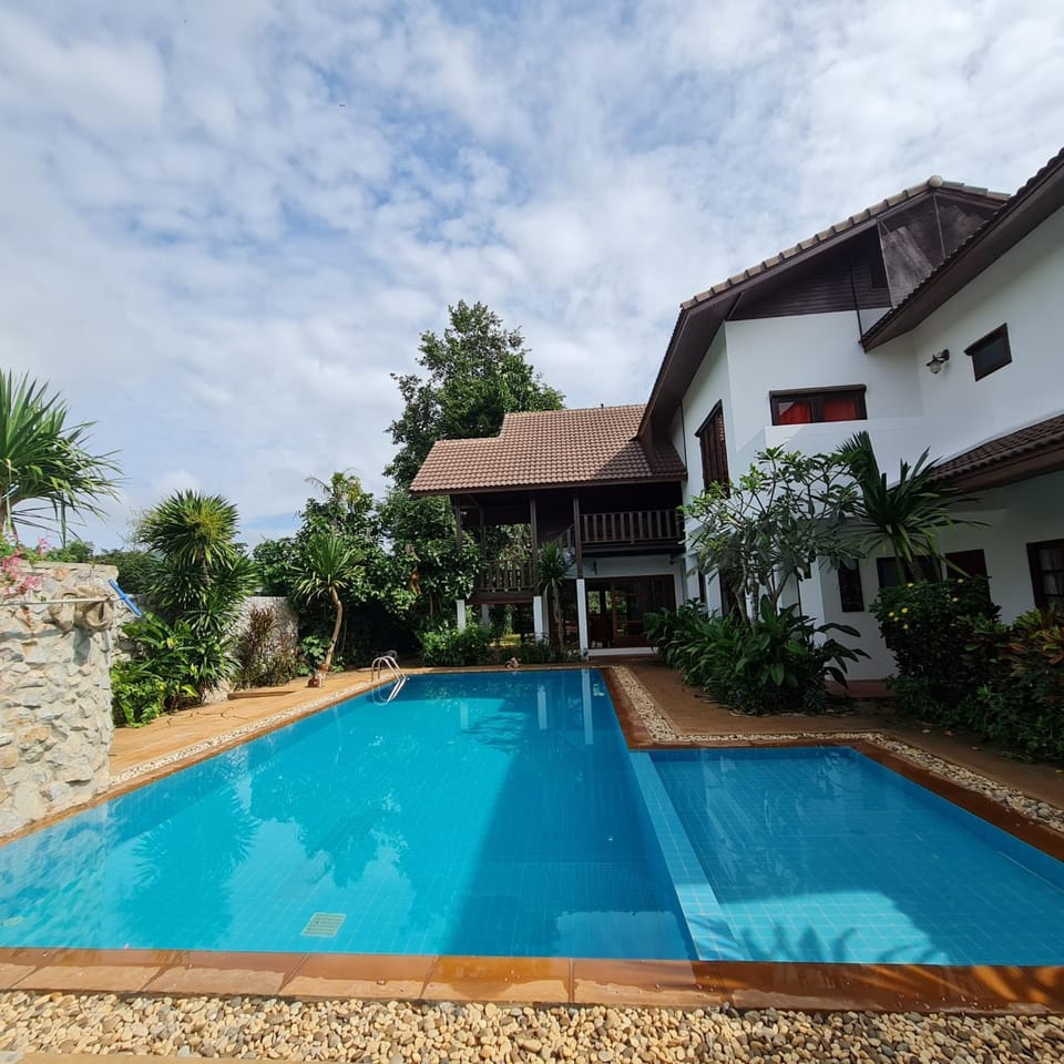 Property building, Pool view