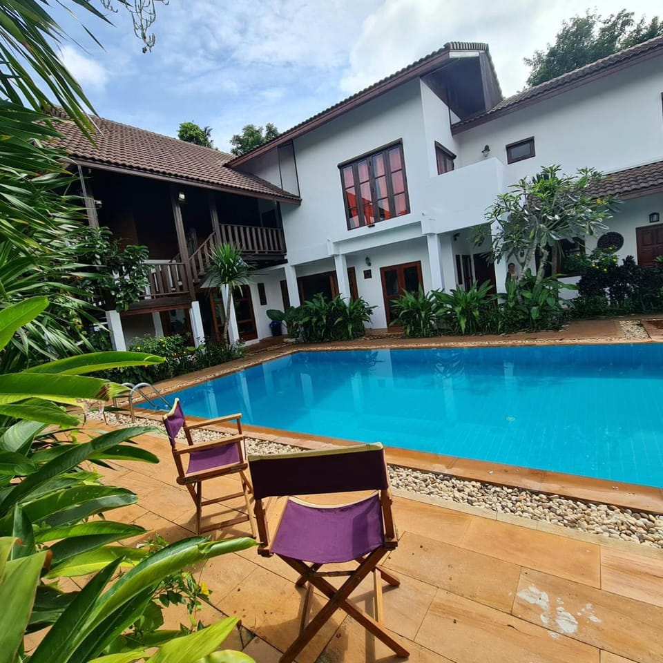 Property building, Swimming pool