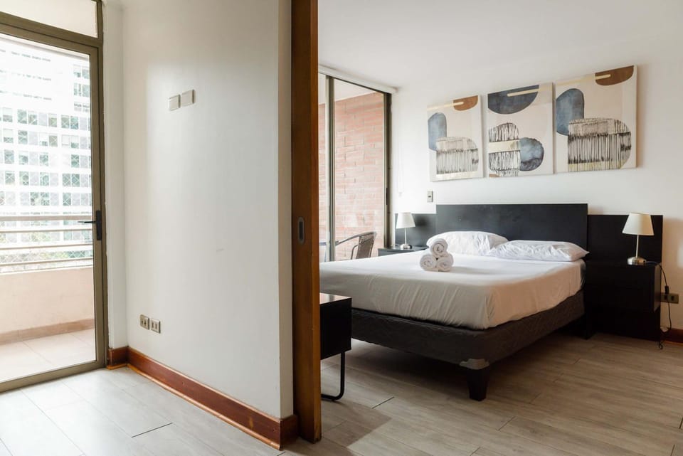 Cozy 2BR Retreat in Las Condes Prime Location Apartment in Providencia