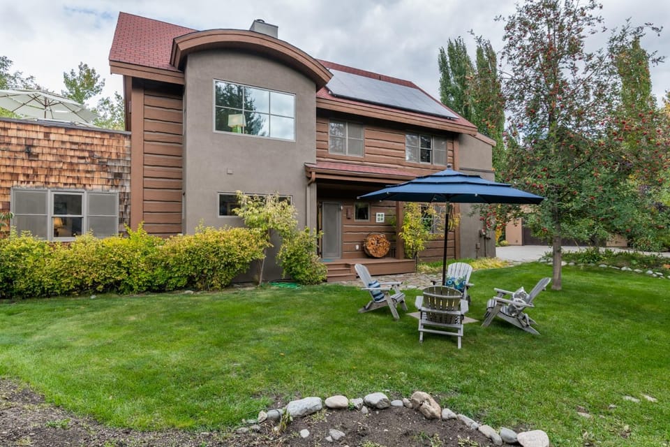 Parkway Treehouse - Ketchum House in Ketchum