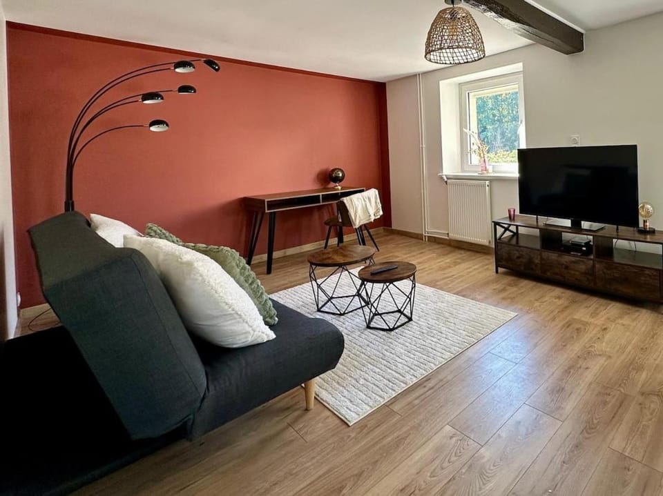 Communal lounge/ TV room, TV and multimedia, Living room, Seating area