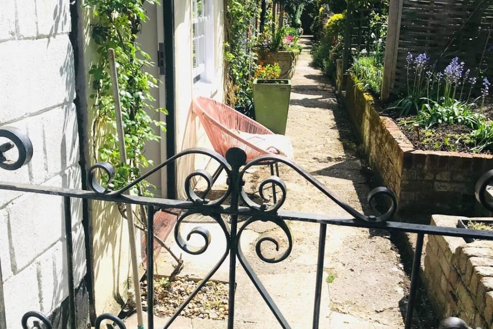 Facade/entrance, Garden, Garden, Garden view