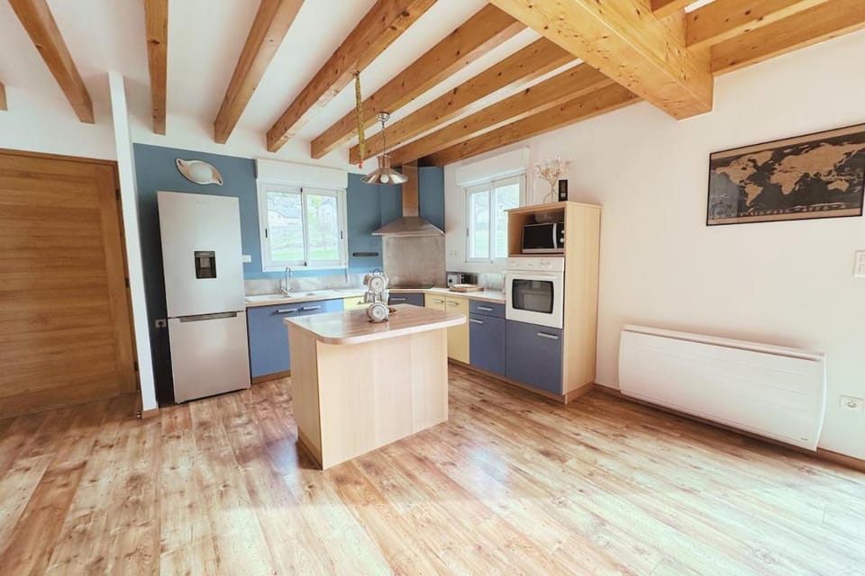 Belle maison tout confort, vue exceptionnelle ! Chalet in Nouvelle-Aquitaine