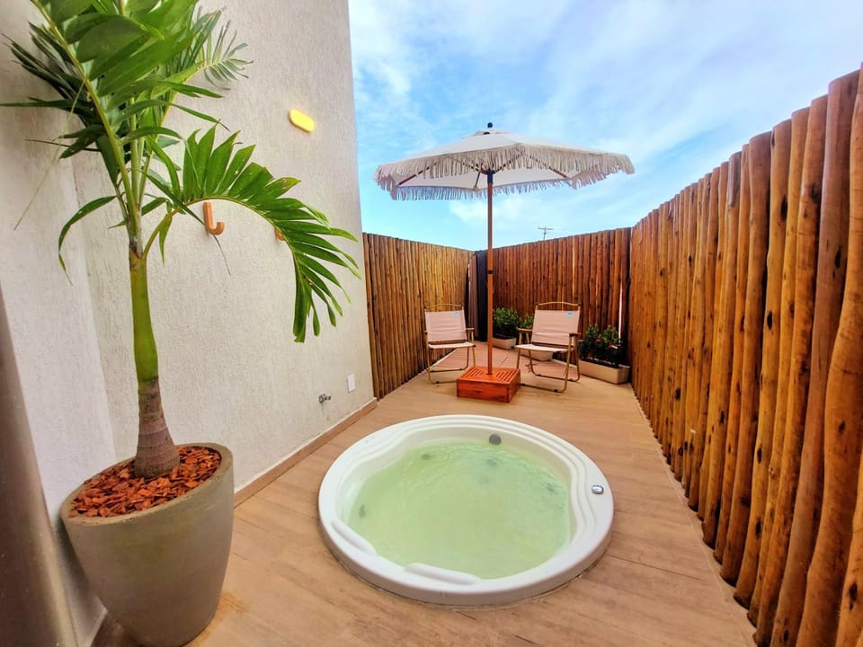 Patio, Hot Tub