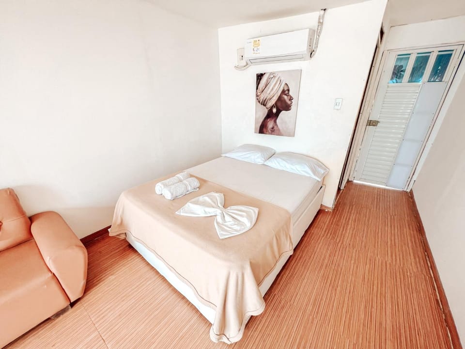 Bed, Photo of the whole room, Decorative detail