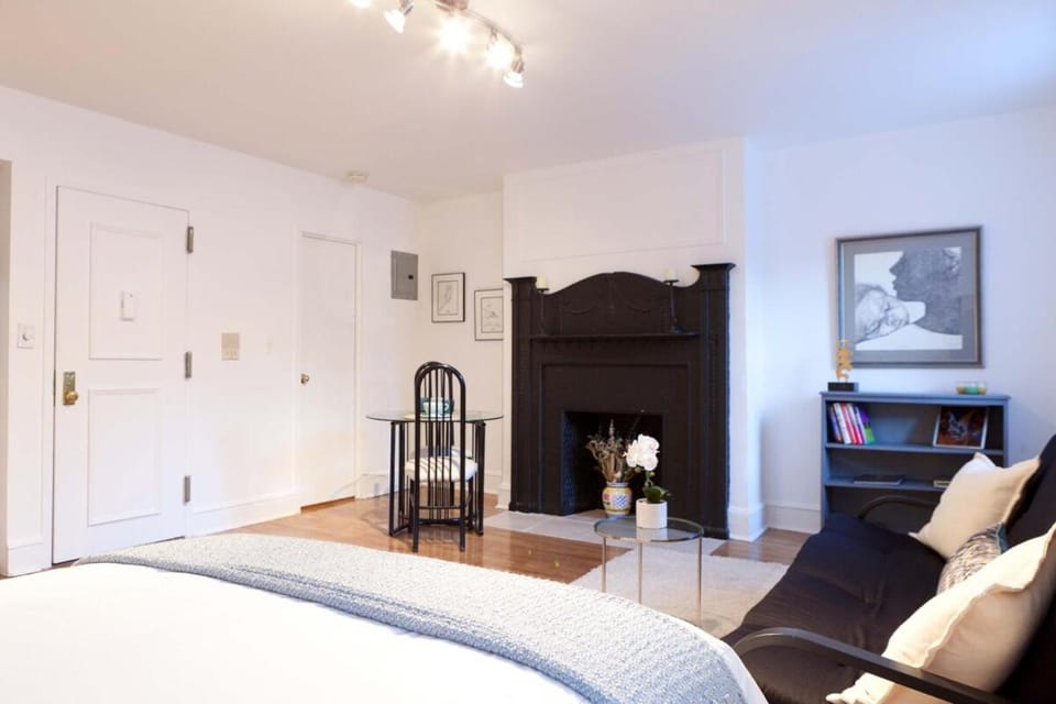 Historic Striver's Row Apartment Apartment in Harlem
