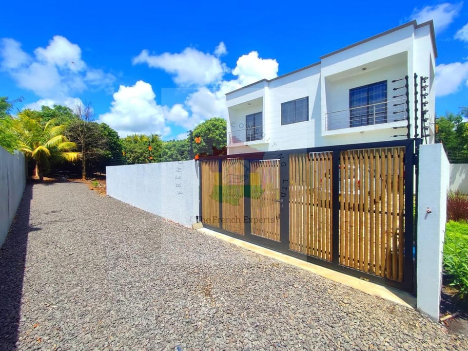 Villa avec piscine à trou aux biches Villa in Trou-aux-Biches
