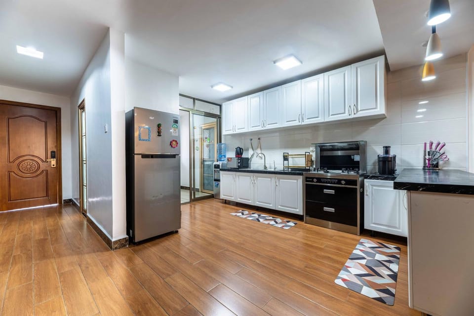 Kitchen or kitchenette, oven, stove