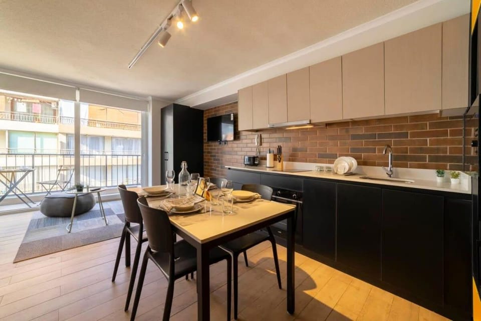 Chic Studio Retreat Steps from Costanera Center Apartment in Providencia