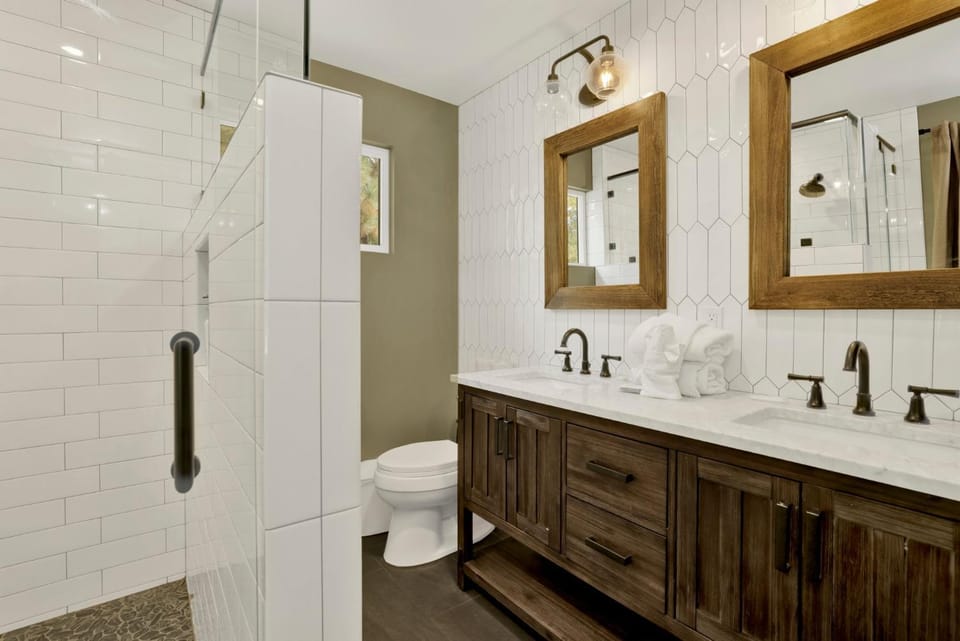 Bathroom, Bath