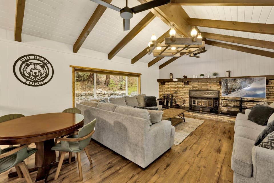 TV and multimedia, Living room, Seating area