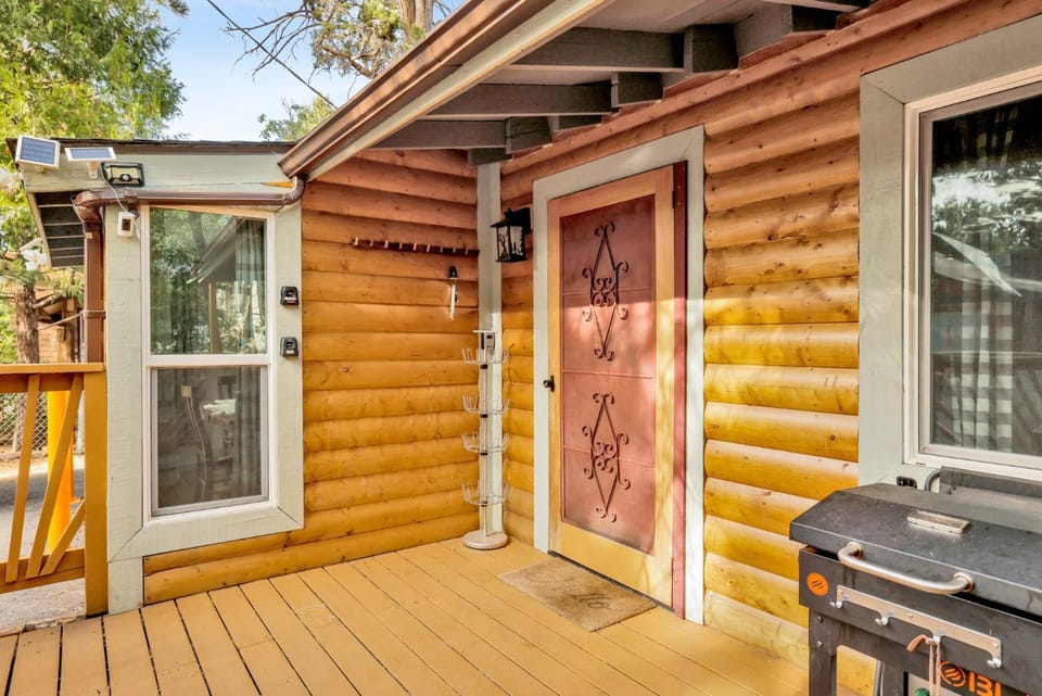 Property building, Day, BBQ facilities