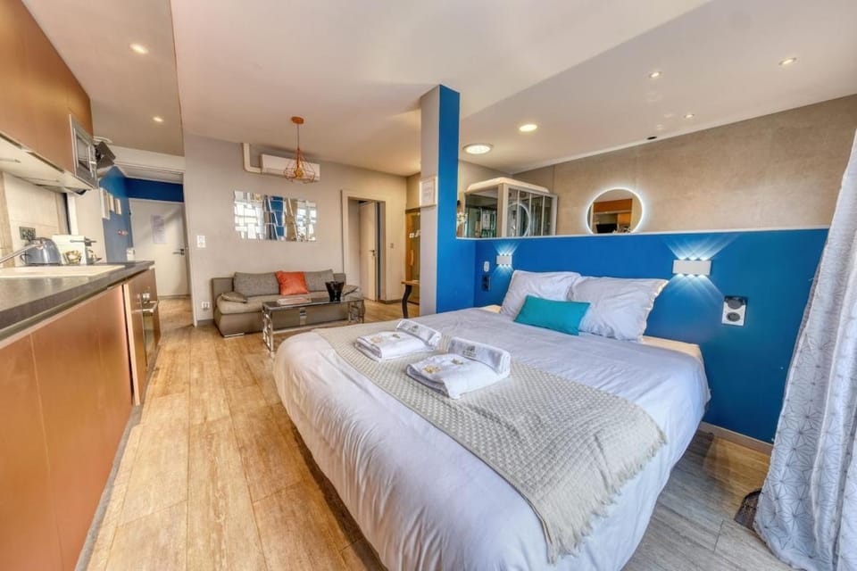 Suite & Spa - Jacuzzi - Sauna Apartment in Reims