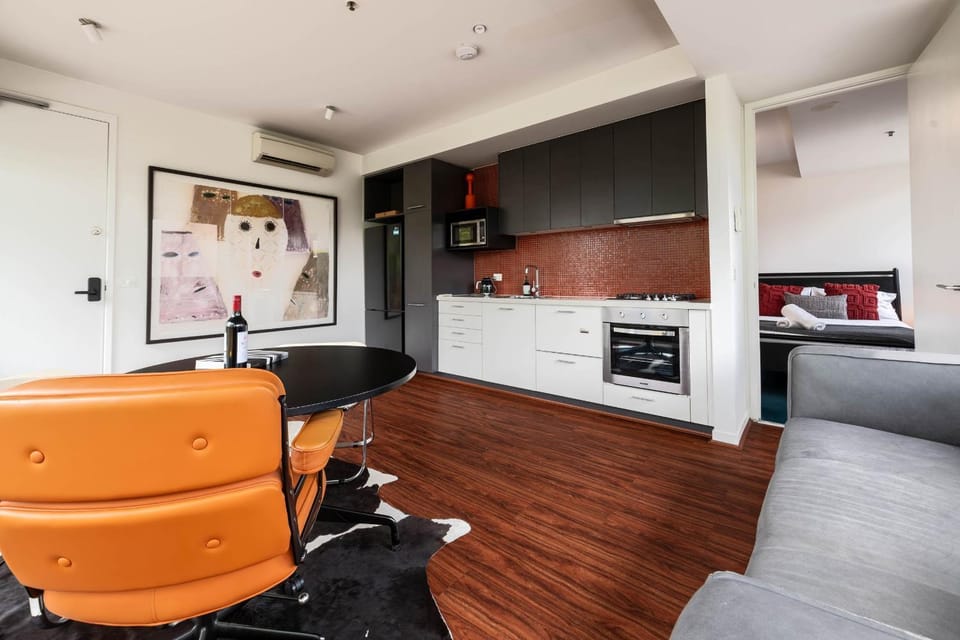 Kitchen or kitchenette, Living room, stove
