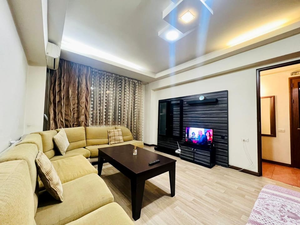 Yerevan City Center- Cozy and Sunny Apartment - Near Republic Square Apartment in Yerevan