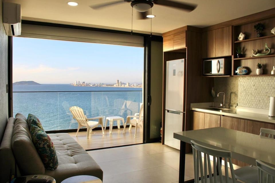 Living room, Sea view