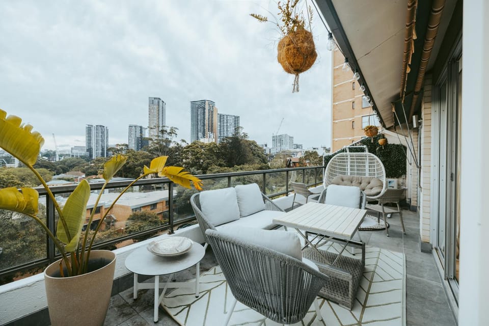 The Crows Nest Retreat - perfect for six people! Apartment in Sydney