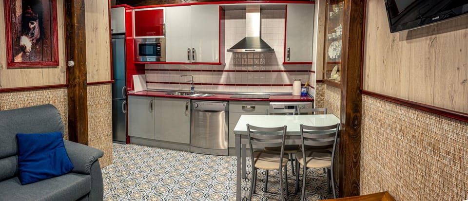 Kitchen or kitchenette, Living room