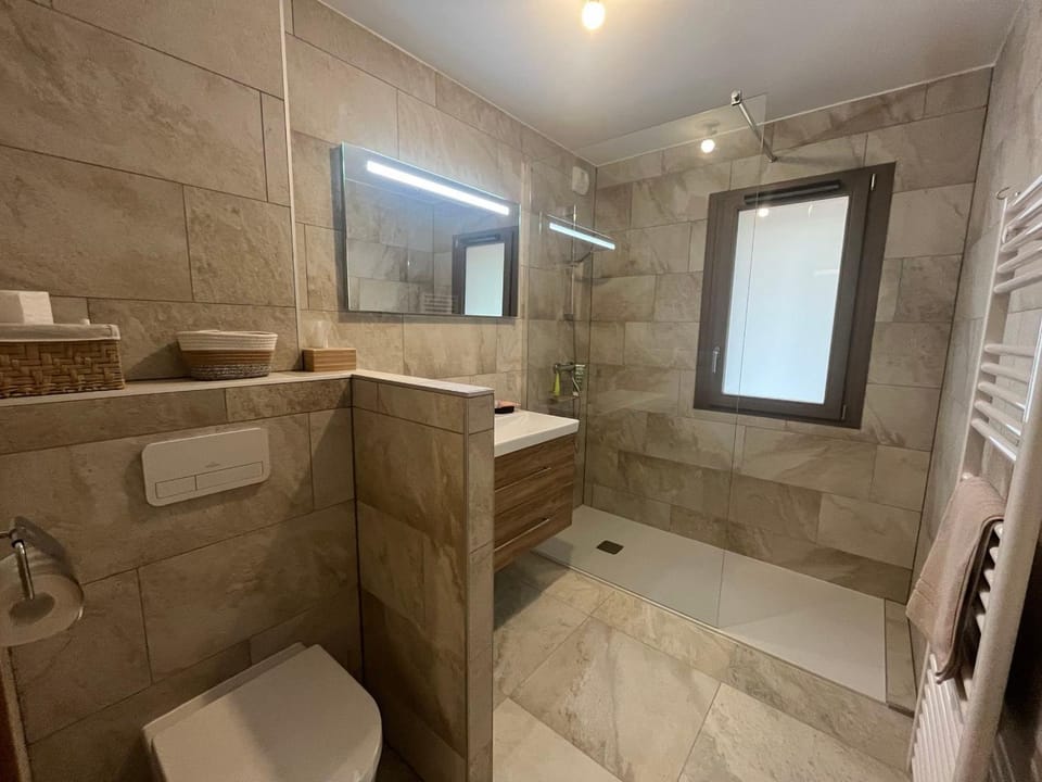 Superbe appartement à Châtel : 6 pers., parking, terrasse vue montagnes - FR-1-198-277 Apartment in Châtel