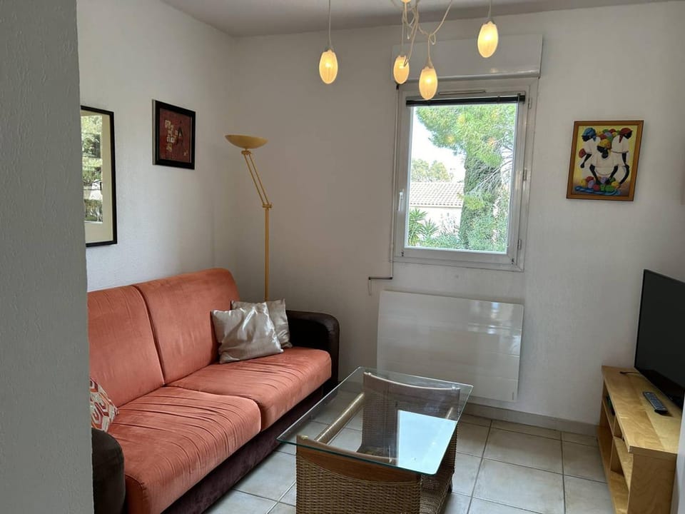 Duplex 3 pièces, 6 couchages, proche plage, parking, Le Lavandou - FR-1-251-873 Apartment in Le Lavandou