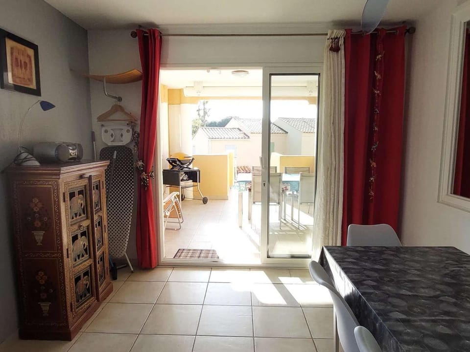 Duplex 3 pièces, 6 couchages, proche plage, parking, Le Lavandou - FR-1-251-873 Apartment in Le Lavandou