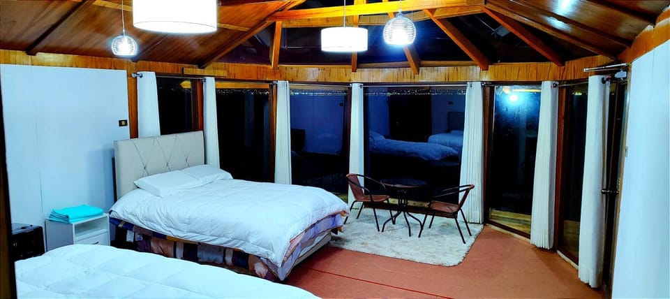 Meytic Titicaca lodge Uros Hotel in Puno, Peru