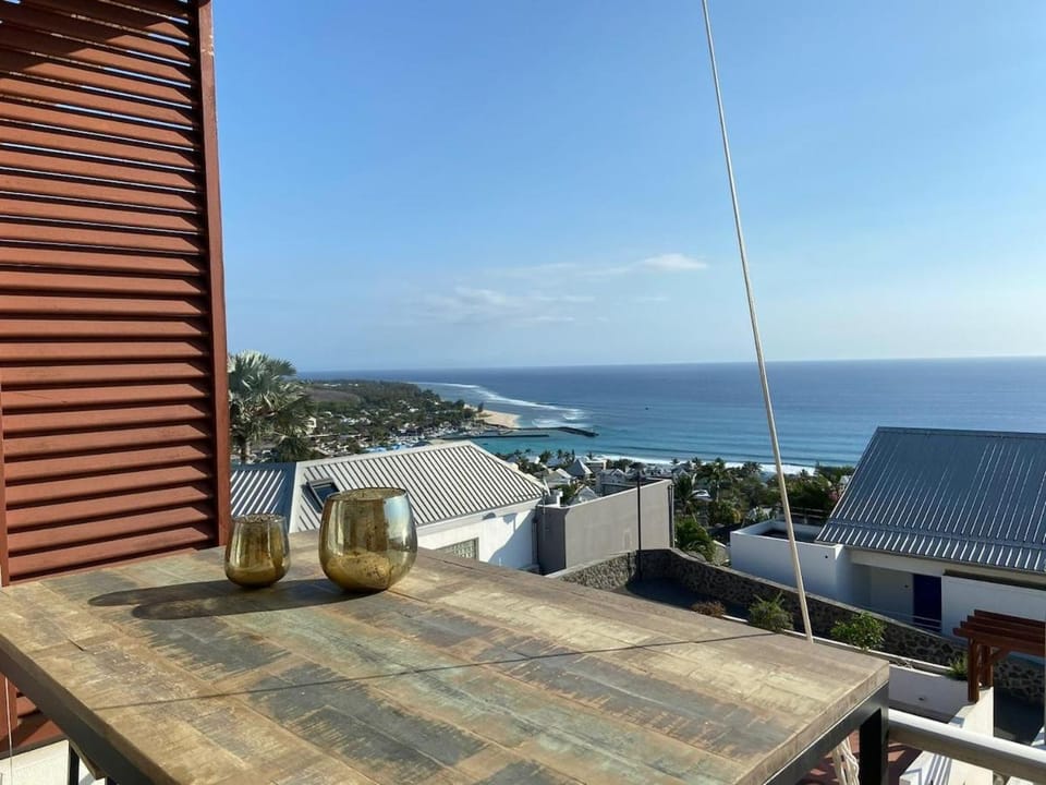 View (from property/room), Balcony/Terrace, Sea view