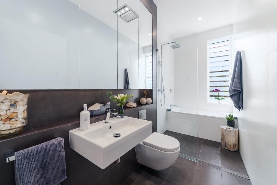 Shower, Toilet, Bathroom, Bath, towels