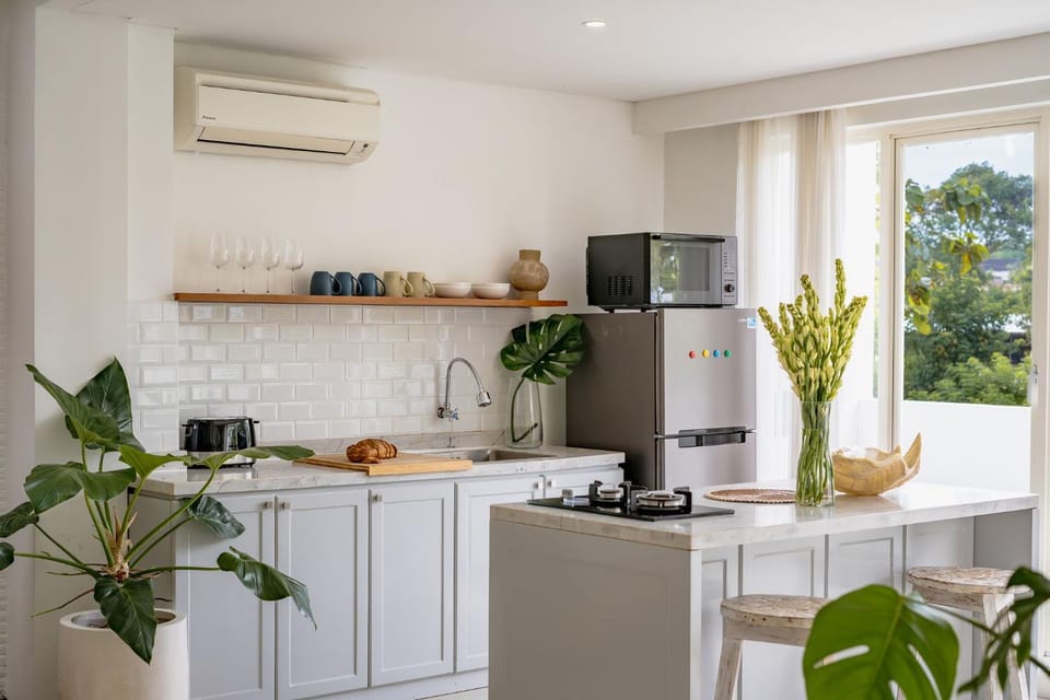 Coffee/tea facilities, Kitchen or kitchenette, toaster, air conditioner