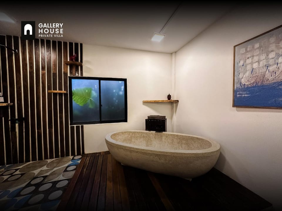 Bathroom, Bath