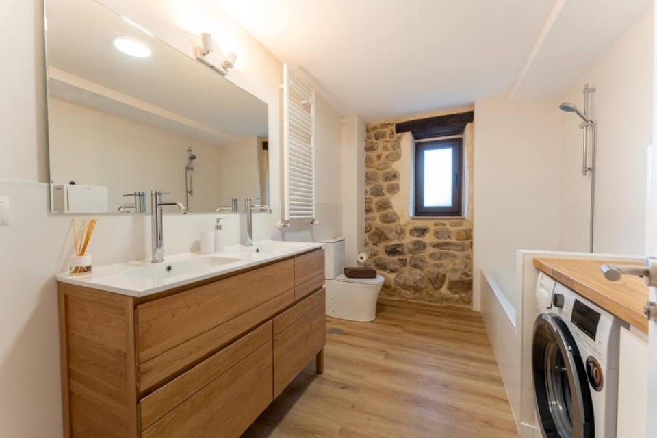 The Stone House naturaleza y confort House in Cantabria