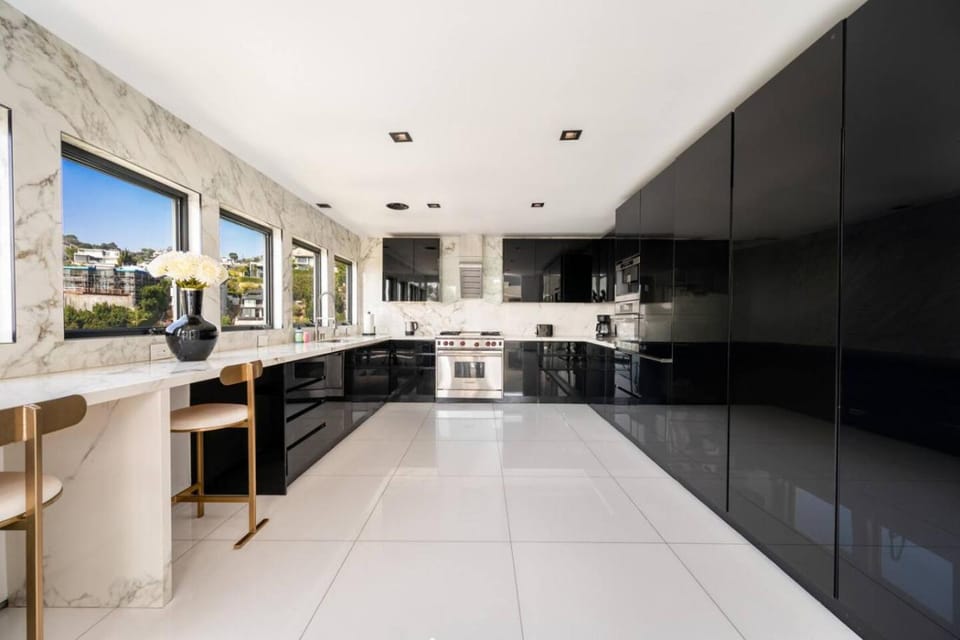Sunset Plaza Ultra Modern Home House in Beverly Hills