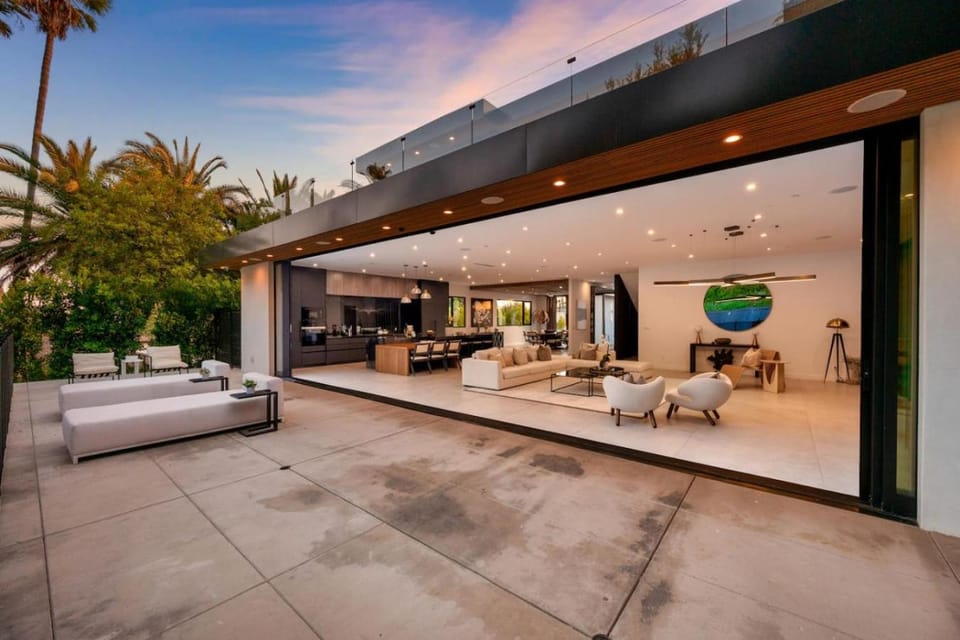 Luxury 6BR Beverly Hills Villa with Pool and Views Villa in Hollywood Hills