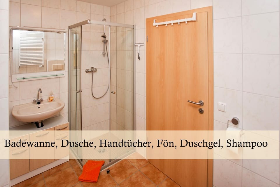 Shower, Bathroom, towels